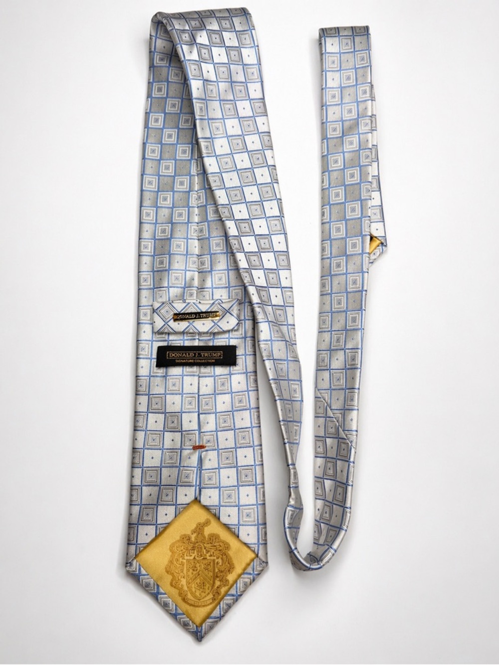 Donald J Trump Signature Collection Silk Tie Blue Geometric Power Tie - Picture 4 of 5